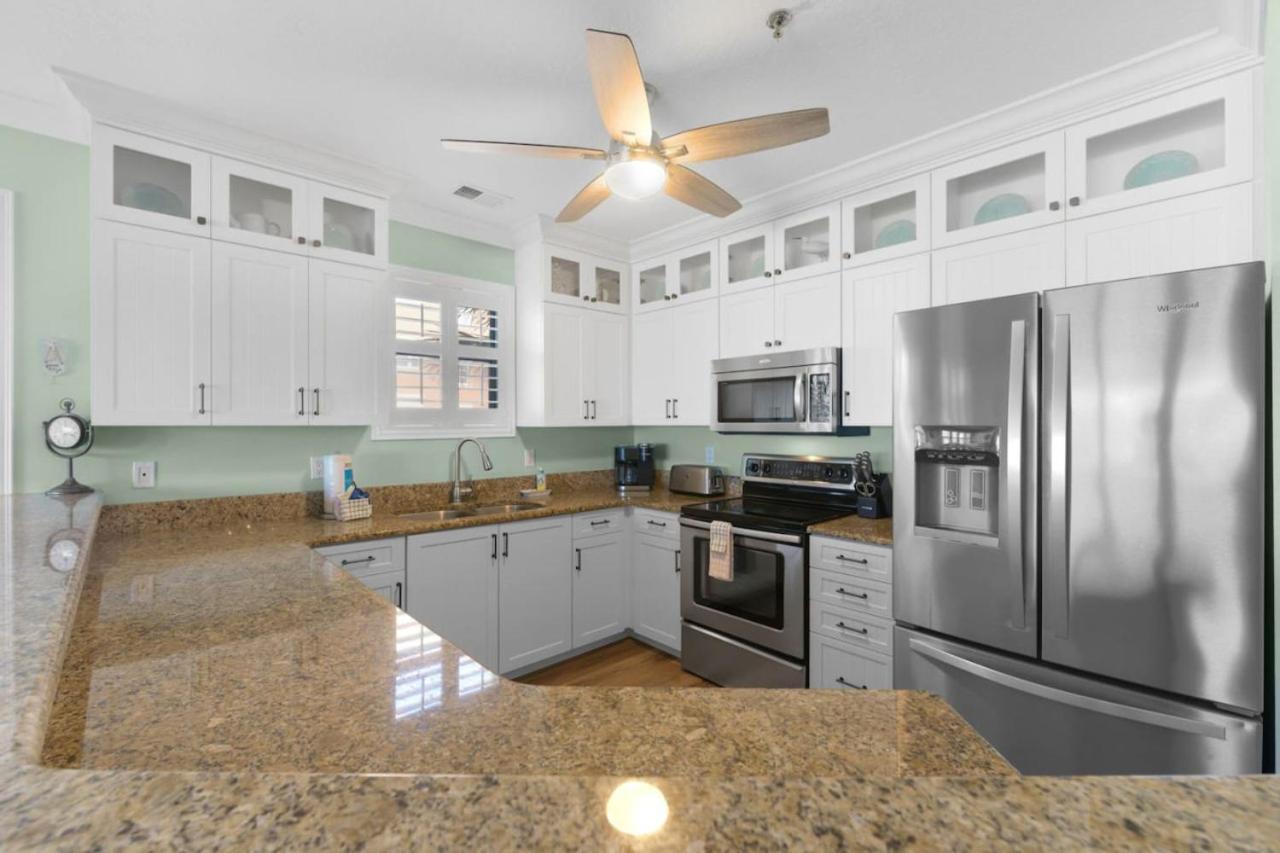 Sea Side 102 Beachfront Sleeps 8 Clearwater Beach Extérieur photo
